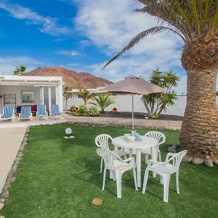 Violetta - Delightful 2 Bedroomed Villa *