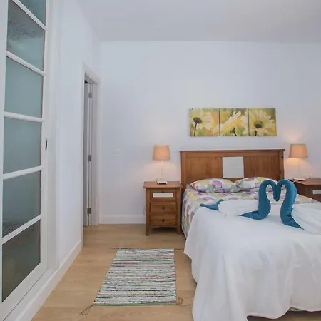 Violetta - Delightful 2 Bedroomed Villa Playa Blanca (Lanzarote)