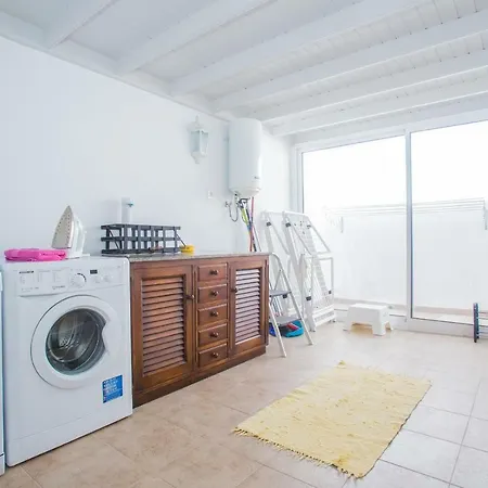 Villa Violetta - Delightful 2 Bedroomed *